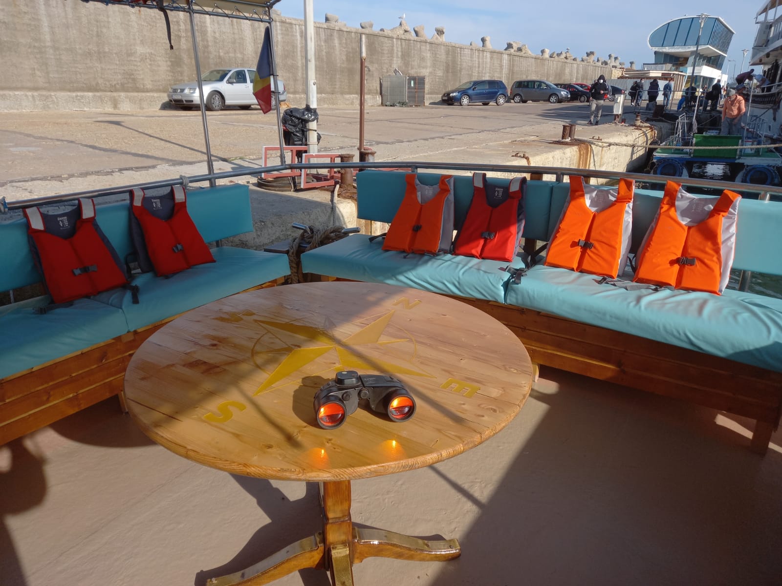 PARTY & DRINKS & FUN